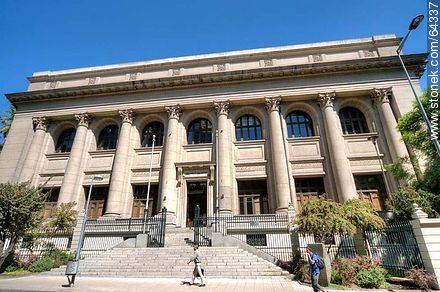 Biblioteca Nacional sobre la calle Moneda - Chile - Otros AMÉRICA del SUR. Foto No. 64337