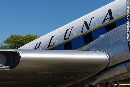 Refurbishing a Pluna Boeing DC-3 airplane - Department of Montevideo - URUGUAY. Foto No. 64651