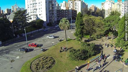 Aerial view of the Plaza Varela and Av. Brasil - Department of Montevideo - URUGUAY. Foto No. 64741