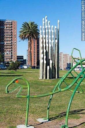 Plaza Rep. Argentina - Department of Montevideo - URUGUAY. Foto No. 64870