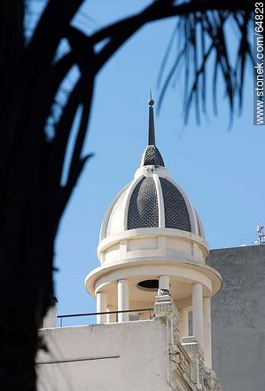 Dome of Pablo Ferrando building - Department of Montevideo - URUGUAY. Foto No. 64823