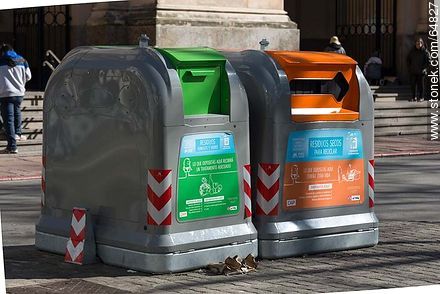 Classified Waste Containers - Department of Montevideo - URUGUAY. Foto No. 64827