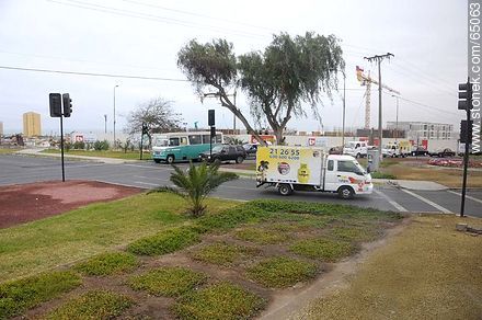 Avenidas Santa María y Luis Beretta Porcel - Chile - Otros AMÉRICA del SUR. Foto No. 65063