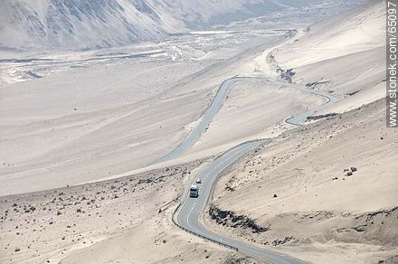 Ruta 11 en el medio del desierto - Chile - Otros AMÉRICA del SUR. Foto No. 65097