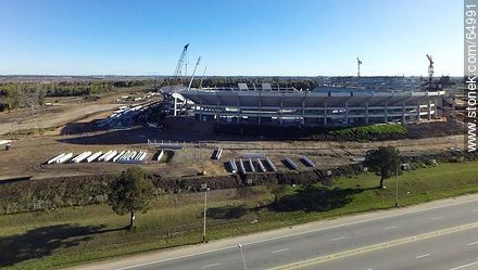 Foto aérea del avance de obra de construcción del estadio del Club A. Peñarol al 15 de agosto de 2015 -  - URUGUAY. Foto No. 64991