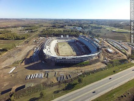 Aerial photo of the progress of the construction of the stadium of Club A. Peñarol to August 15, 2015 -  - URUGUAY. Foto No. 64992