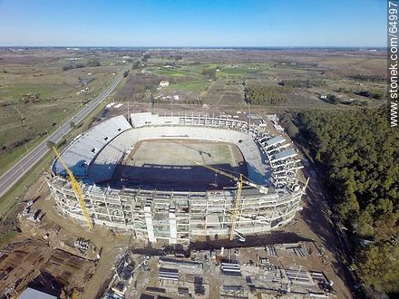 Foto aérea del avance de obra de construcción del estadio del Club A. Peñarol al 15 de agosto de 2015 -  - URUGUAY. Foto No. 64997