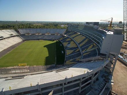 Etapa final de la construcción del estadio del Club Atlético Peñarol. Feb 2016 -  - URUGUAY. Foto No. 65209