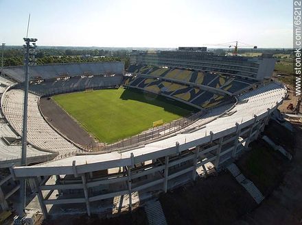 Etapa final de la construcción del estadio del Club Atlético Peñarol. Feb 2016 -  - URUGUAY. Foto No. 65212
