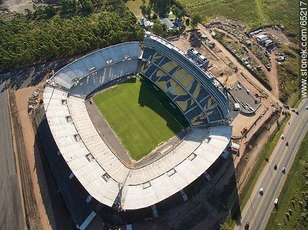 Etapa final de la construcción del estadio del Club Atlético Peñarol. Feb 2016 -  - URUGUAY. Foto No. 65217