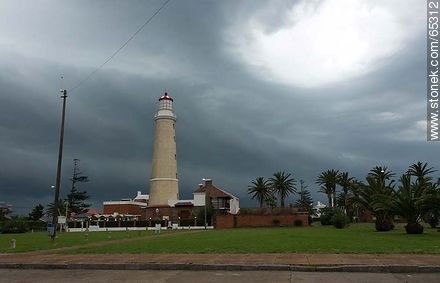 Lighthouse of Punta del Este with clouds of storm - Punta del Este and its near resorts - URUGUAY. Photo #65312