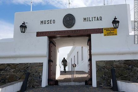 Entrance to the fortress of Cerro. Military Museum - Department of Montevideo - URUGUAY. Foto No. 65333