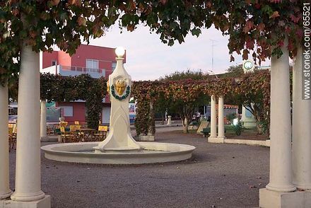 Plaza del Sátiro. Baco, dios romano del vino - Departamento de Colonia - URUGUAY. Foto No. 65521