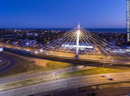Aerial view of the Bridge of the Americas - Department of Montevideo - URUGUAY. Foto No. 65623