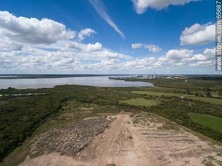 Aerial view of the UPM cellulose pulp processing plant - Rio Negro - URUGUAY. Foto No. 65687