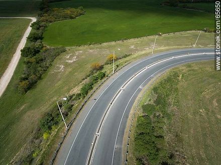 Aerial photo of the curve of a route -  - MORE IMAGES. Foto No. 65650