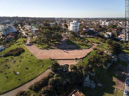 Aerial view of Plaza Virgilio - Department of Montevideo - URUGUAY. Foto No. 65709