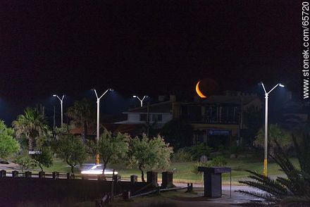 Moon in growing quarter poking at night - Department of Maldonado - URUGUAY. Photo #65720