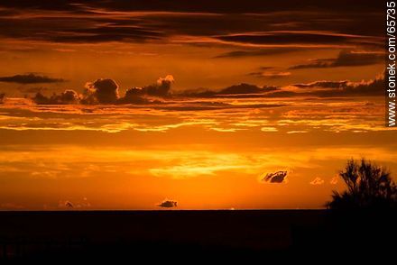 Clouds at sunset - Department of Maldonado - URUGUAY. Foto No. 65735