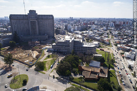 Aerial view of the Hospital de Clínicas and the Institute of Hygiene - Department of Montevideo - URUGUAY. Foto No. 66085