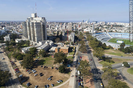 Aerial view of Hospital de Clinicas, Av. Ricaldoni and Centenario Stadium - Department of Montevideo - URUGUAY. Foto No. 66073