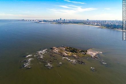 Foto aérea de la Isla de las Gaviotas - Departamento de Montevideo - URUGUAY. Foto No. 66131