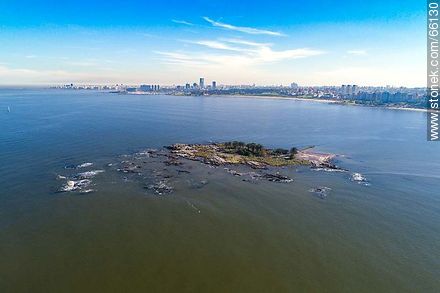 Foto aérea de la Isla de las Gaviotas - Departamento de Montevideo - URUGUAY. Foto No. 66130