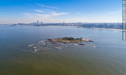 Aerial photo of Isla de las Gaviotas (Seagulls Island) - Department of Montevideo - URUGUAY. Photo #66129