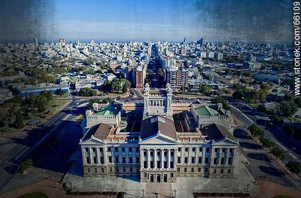 Vista aérea del Palacio Legislativo y la Avenida del Libertador - Departamento de Montevideo - URUGUAY. Foto No. 66109