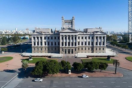 Aerial view of Palacio Legislativo - Department of Montevideo - URUGUAY. Foto No. 66106