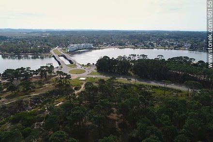 Aerial photo of the river Maldonado and its undulating bridge - Punta del Este and its near resorts - URUGUAY. Foto No. 66155