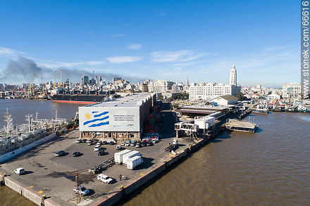Terminal de Buquebus - Departamento de Montevideo - URUGUAY. Foto No. 66616