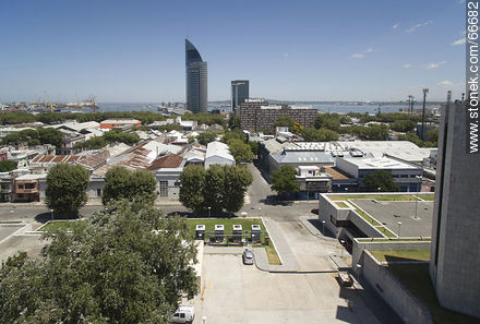 Torre de Antel y Aguada Park - Departamento de Montevideo - URUGUAY. Foto No. 66682