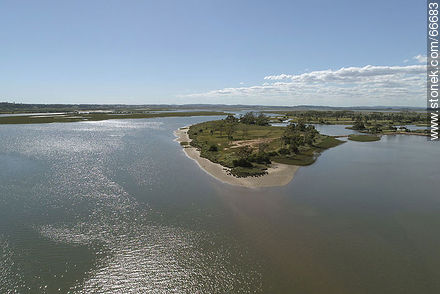 Aerial view of wetlands of Arroyo Maldonado - Department of Maldonado - URUGUAY. Photo #66683