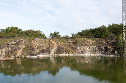Cerro Carmelo quarry - Department of Colonia - URUGUAY. Photo #66730