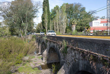 Puente en Ruta 21 sobre el arroyo de las Víboras - Departamento de Colonia - URUGUAY. Foto No. 66754