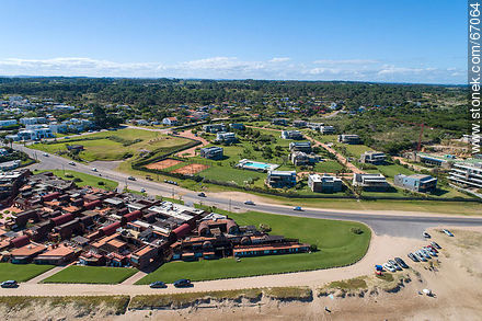 Vista aérea de Terrazas de Manantiales. Ruta 10 - Punta del Este y balnearios cercanos - URUGUAY. Foto No. 67064