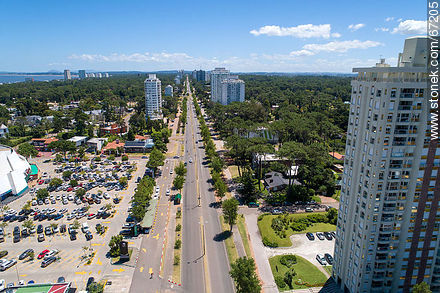Aerial view of Roosevelt Avenue to the north - Punta del Este and its near resorts - URUGUAY. Photo #67205