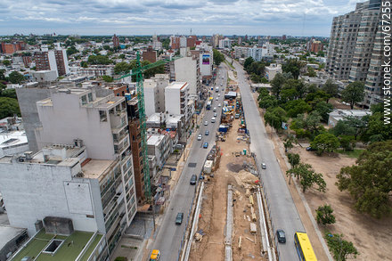 Vista aérea de la construcción del túnel de Av. Italia por debajo de las avenidas Ricaldoni y Centenario - Departamento de Montevideo - URUGUAY. Foto No. 67255