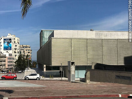 Edificio de CAF, Banco de Desarrollo de América Latina - Departamento de Montevideo - URUGUAY. Foto No. 67598