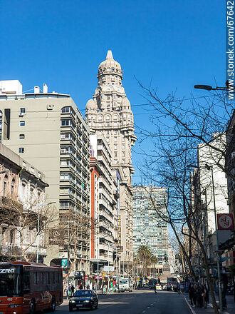 18 de Julio Avenue. Rex Building - Department of Montevideo - URUGUAY. Photo #67642