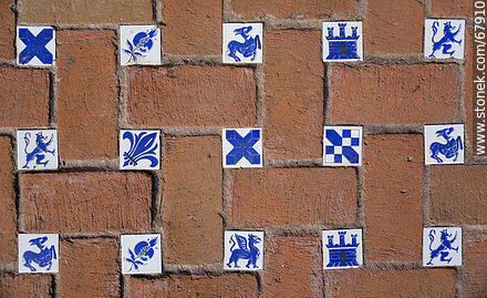 Tiles on the floor of the Patio Andaluz - Department of Montevideo - URUGUAY. Photo #67910
