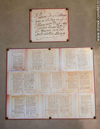 Parroquia Santísima Trinidad. Textos antiguos - Departamento de Flores - URUGUAY. Foto No. 68132