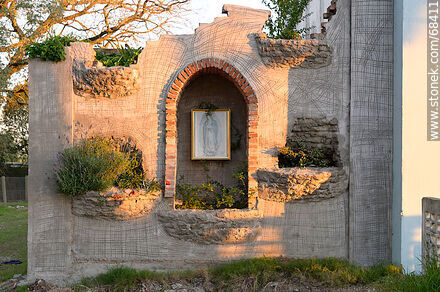 Niche next to the chapel of St. Francis of Assisi - San José - URUGUAY. Photo #68411