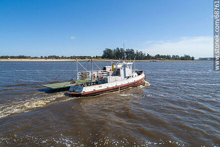 The raft that crosses the Negro River to Tacuarembó - Tacuarembo - URUGUAY. Photo #68761