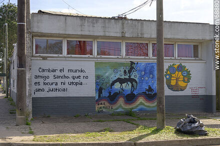Mural en el liceo No. 2 - Departamento de Tacuarembó - URUGUAY. Foto No. 68880