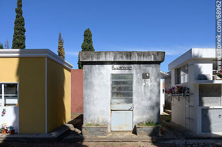 Panteones en el cementerio - Departamento de Durazno - URUGUAY. Foto No. 68962
