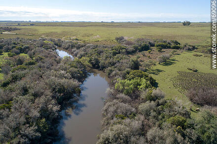 Vista aérea del arroyo Blanquillo - Departamento de Durazno - URUGUAY. Foto No. 69096