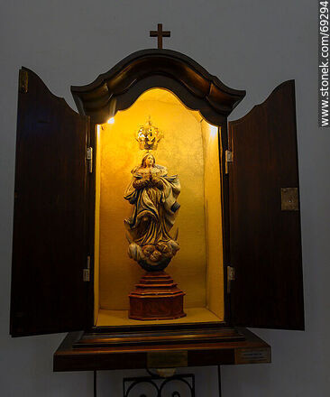 Virgen de los Treinta y Tres. Sagrario de jacarandá - Departamento de Colonia - URUGUAY. Foto No. 69294