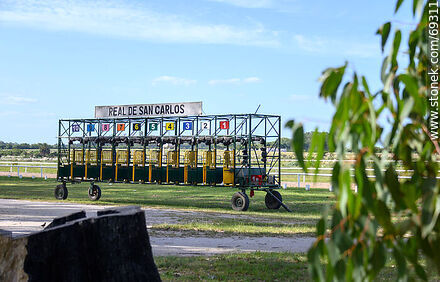Real de San Carlos racetrack and starting gate - Department of Colonia - URUGUAY. Photo #69311